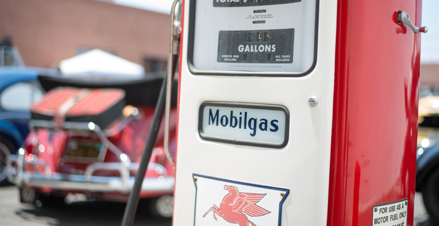 How Did Vehicle Gas Pumps and Fuel Dispensers Originate? - The News Wheel